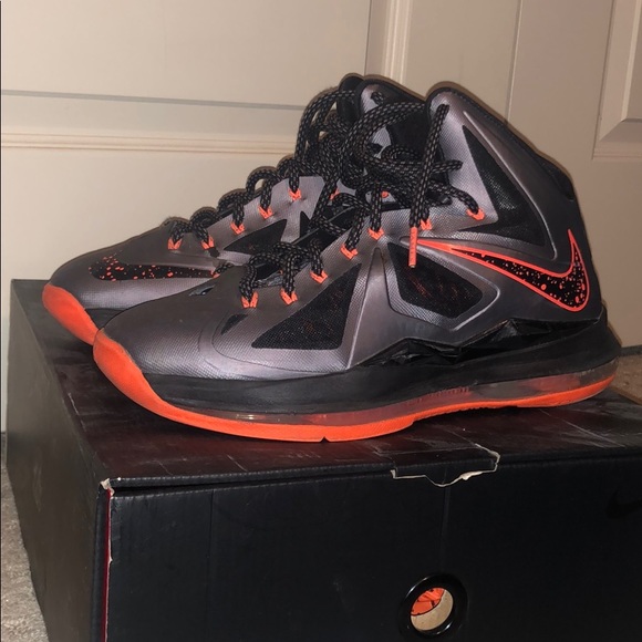 lebron x lava